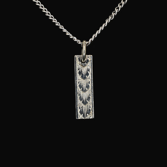 Border Pendant - Mini Polished Oakleaf