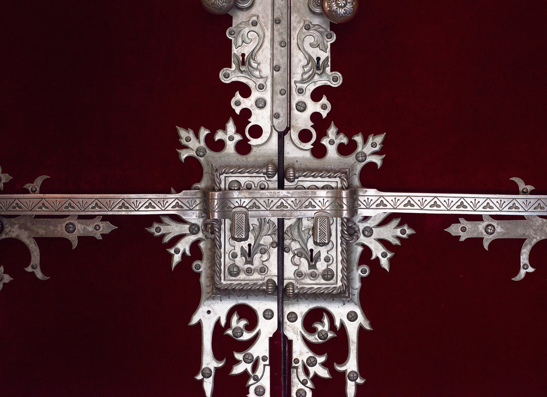Why Hand-Engraved Pieces Become Heirlooms