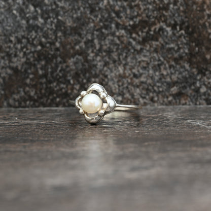 Pearl Flower Ring
